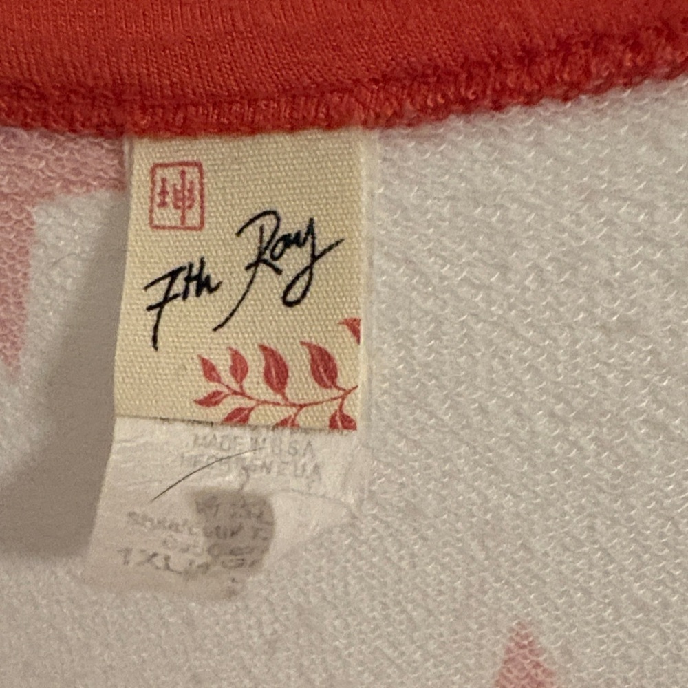 7th Ray Red and White Star Print Top - Picture 3 of 5